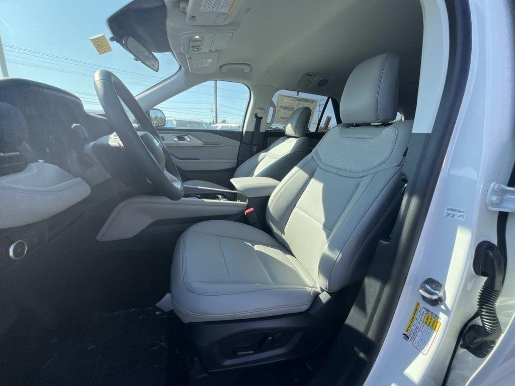 new 2025 Ford Explorer car, priced at $44,692