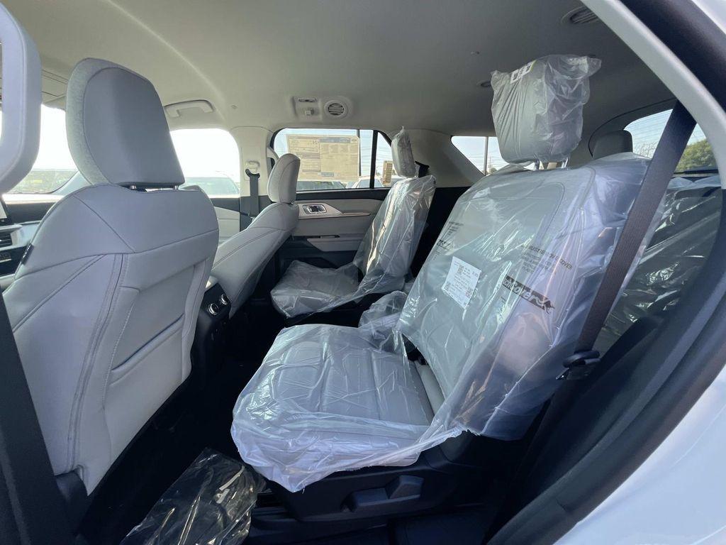 new 2025 Ford Explorer car, priced at $44,692