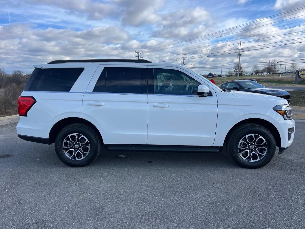 new 2024 Ford Expedition car, priced at $69,875