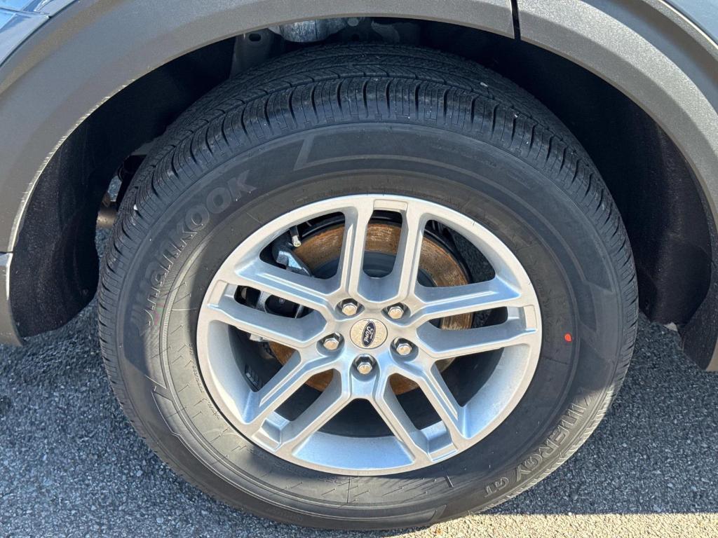 new 2025 Ford Explorer car, priced at $43,945