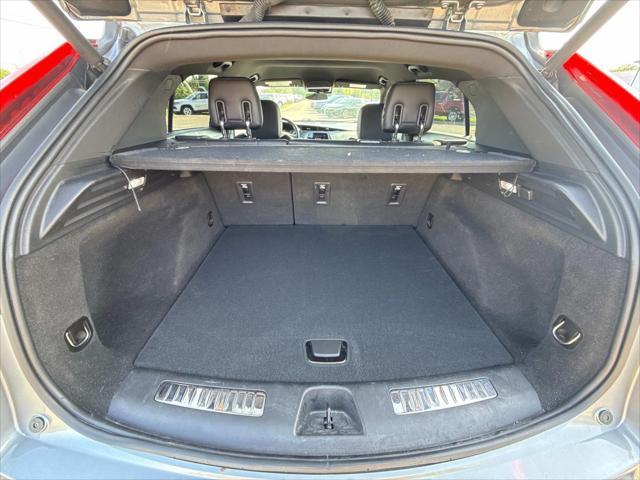 used 2023 Cadillac XT4 car, priced at $26,500