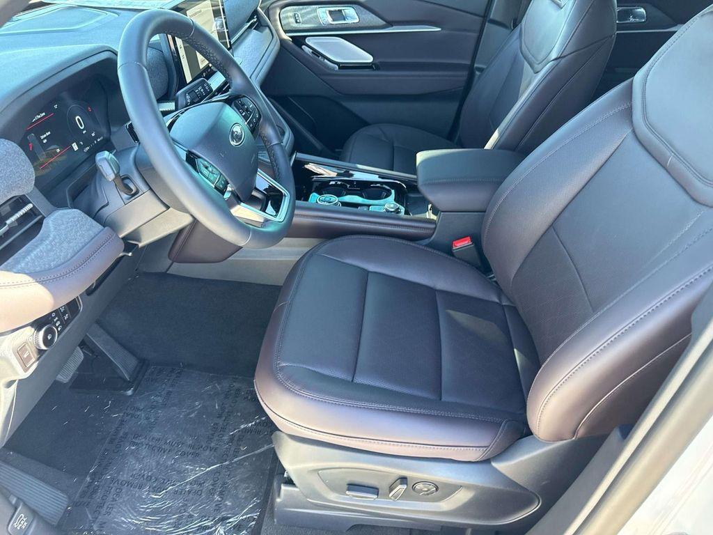 new 2025 Ford Explorer car, priced at $51,870