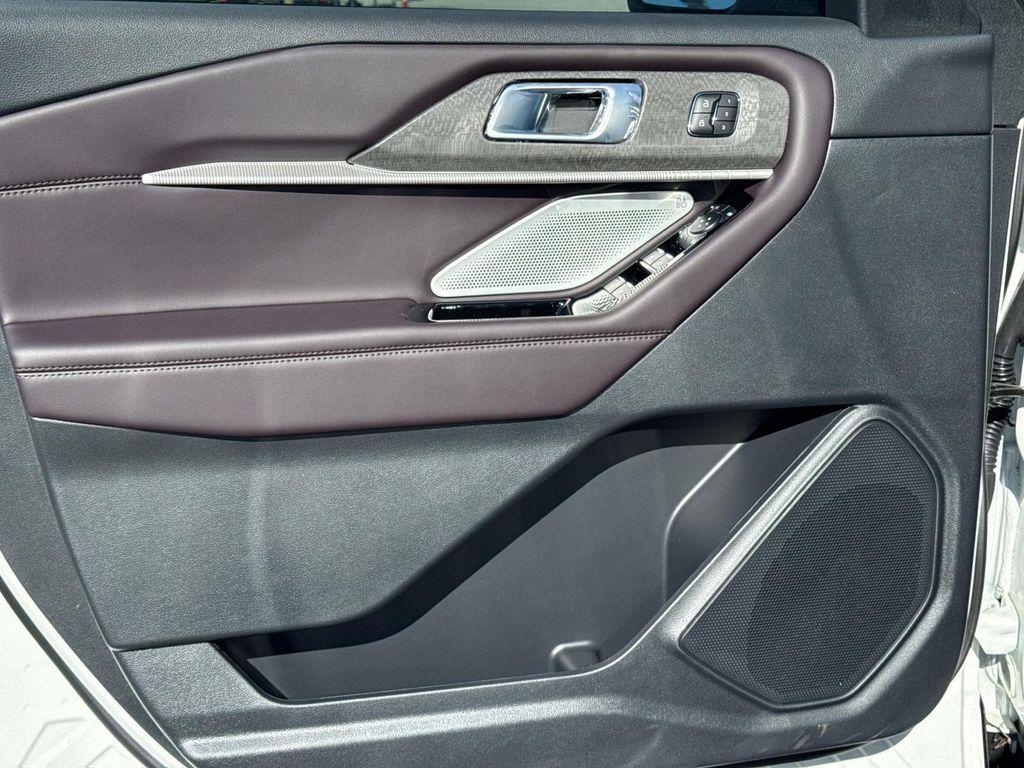 new 2025 Ford Explorer car, priced at $51,870