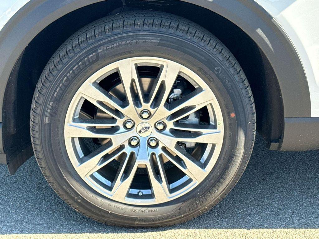 new 2025 Ford Explorer car, priced at $51,870