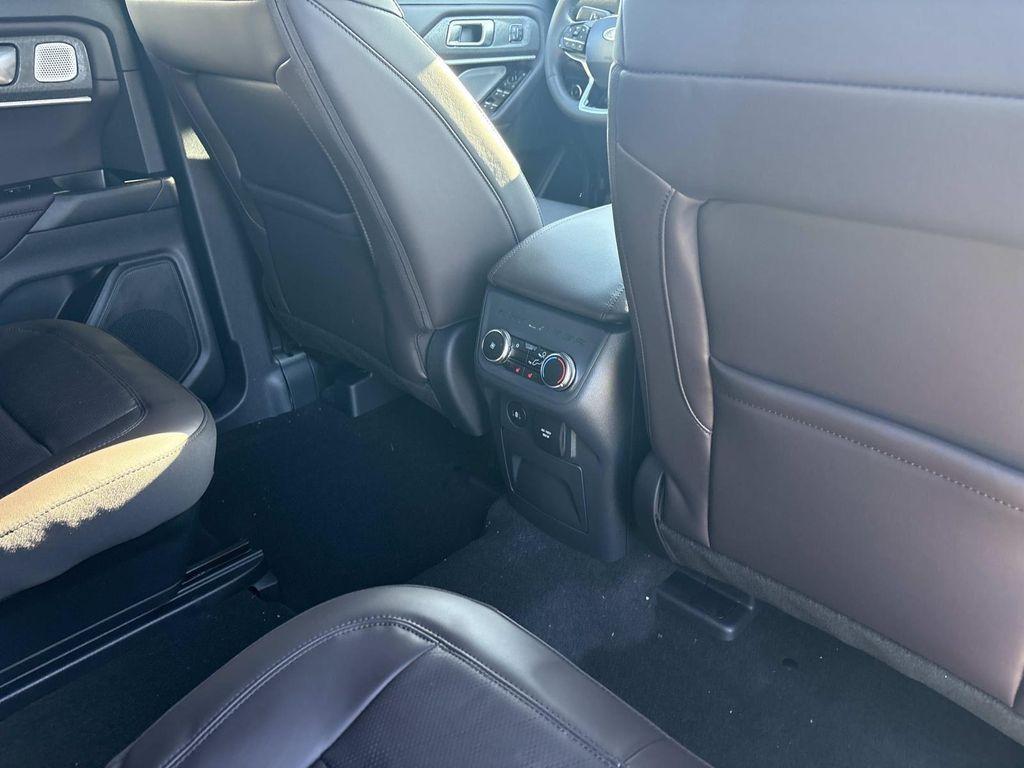 new 2025 Ford Explorer car, priced at $51,122