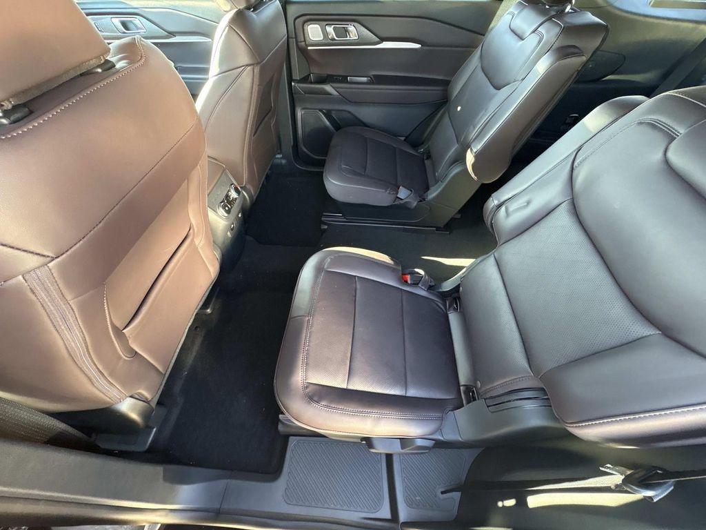 new 2025 Ford Explorer car, priced at $51,122