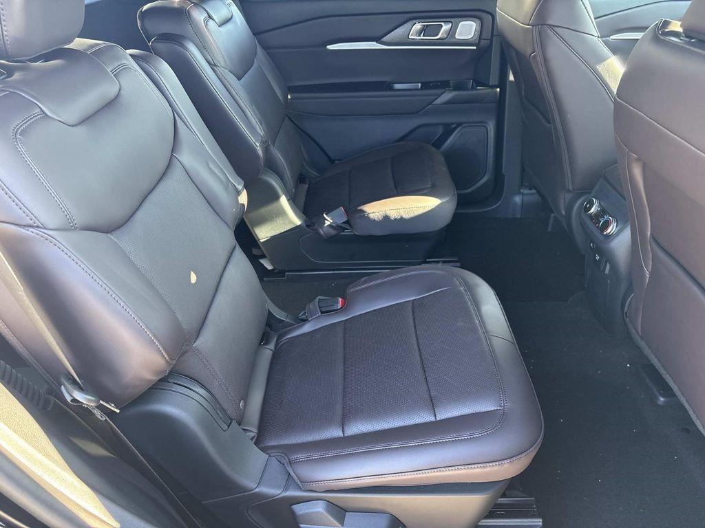 new 2025 Ford Explorer car, priced at $51,122