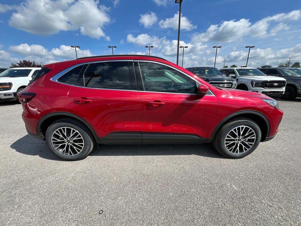 new 2025 Ford Escape PHEV car, priced at $39,638