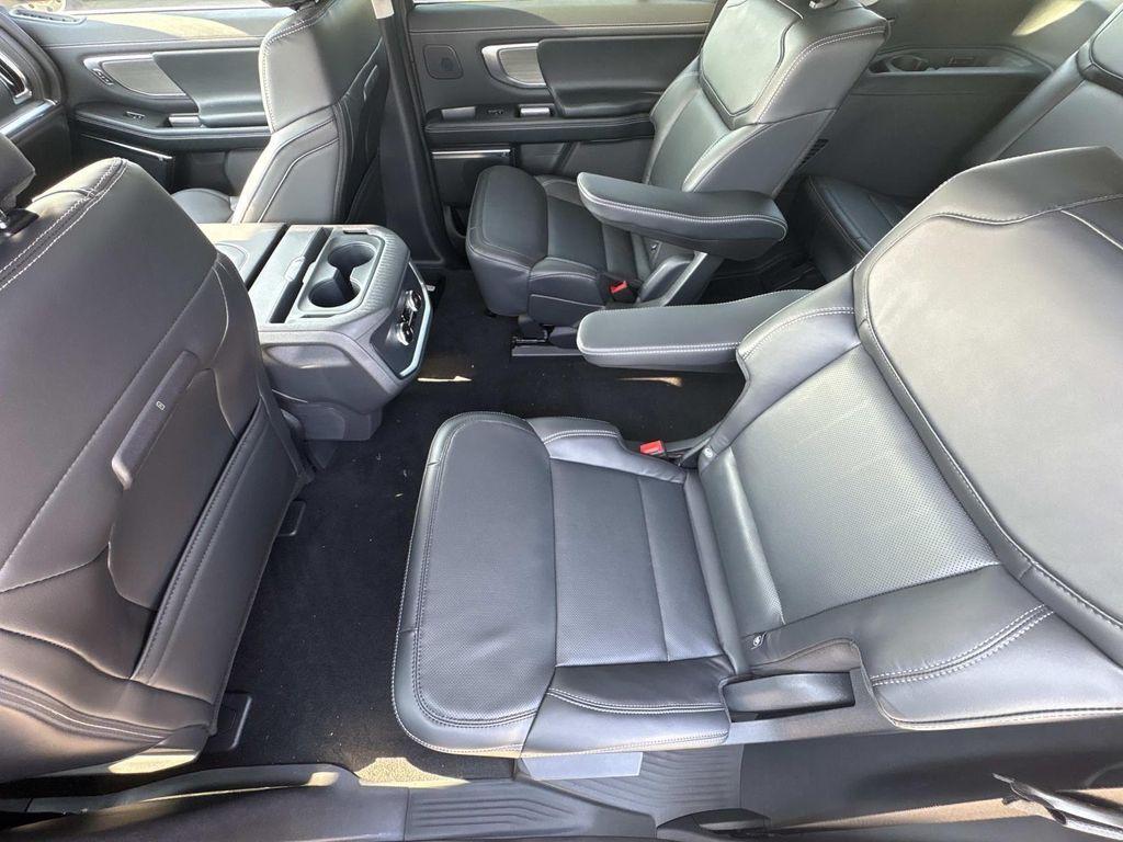 new 2025 Ford Expedition car, priced at $80,450