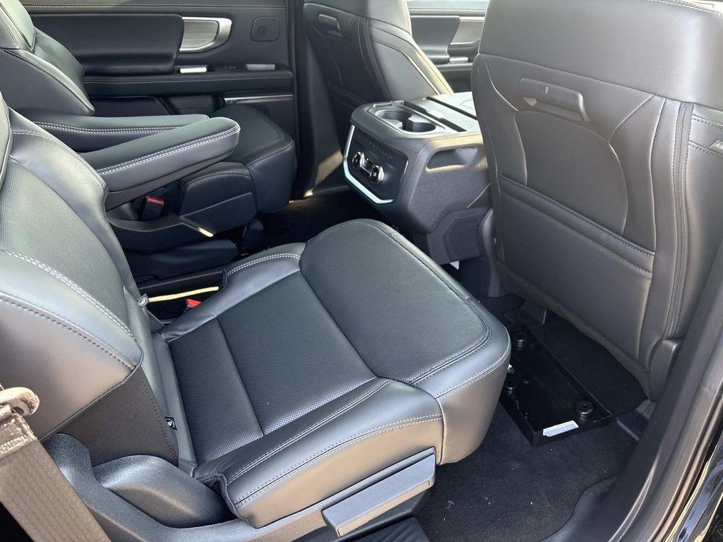 new 2025 Ford Expedition car, priced at $80,450