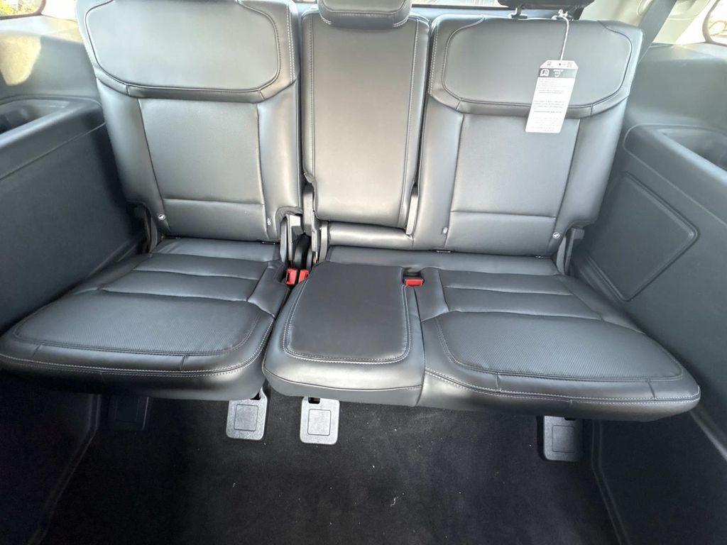 new 2025 Ford Expedition car, priced at $80,450