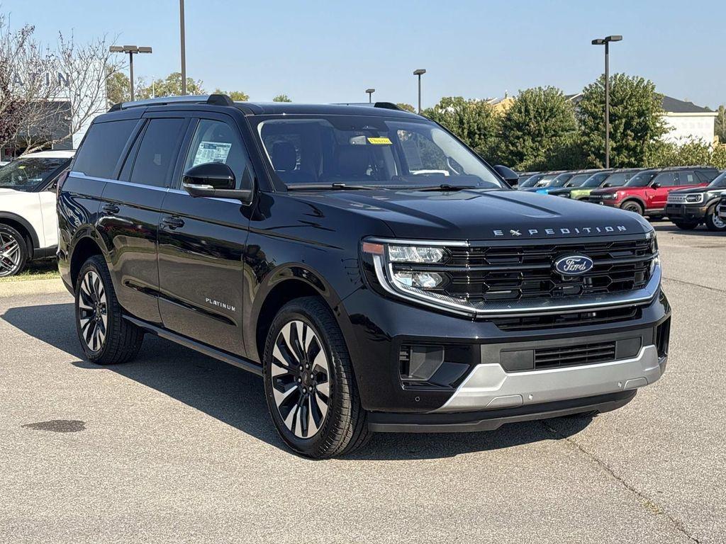 new 2025 Ford Expedition car, priced at $80,450