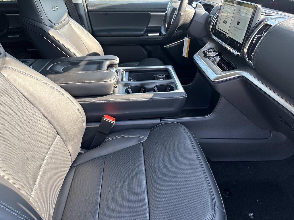 new 2025 Ford Expedition car, priced at $80,450