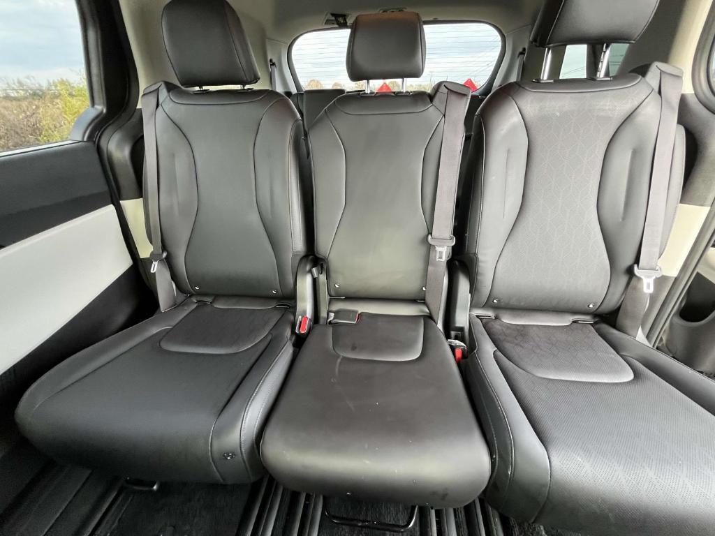 used 2024 Kia Carnival car, priced at $39,802