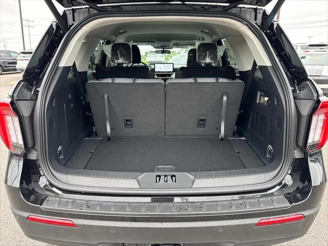 new 2025 Ford Explorer car, priced at $42,199