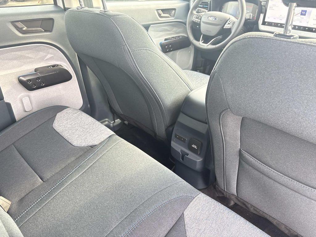 new 2025 Ford Maverick car, priced at $32,497
