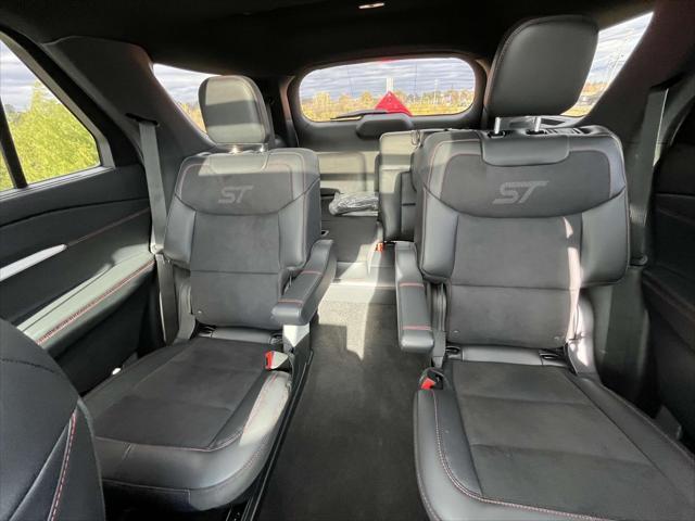 new 2025 Ford Explorer car, priced at $59,316