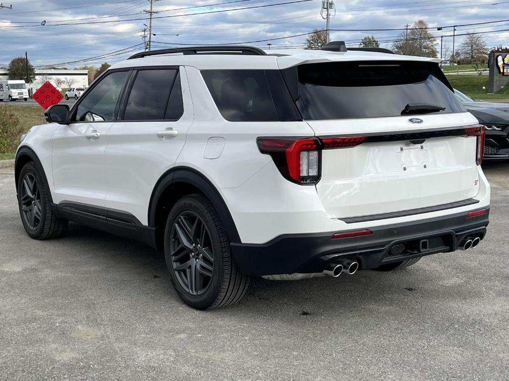 new 2025 Ford Explorer car, priced at $61,590