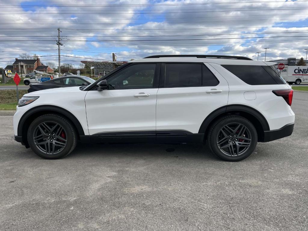 new 2025 Ford Explorer car, priced at $61,590