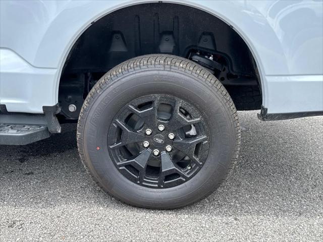new 2025 Ford F-150 Lightning car, priced at $65,056