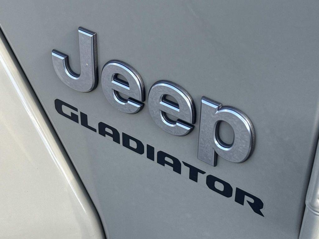 used 2022 Jeep Gladiator car, priced at $31,399