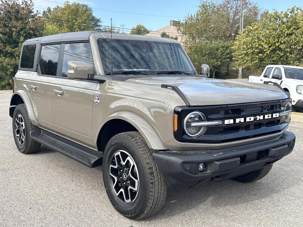 new 2025 Ford Bronco car, priced at $52,241