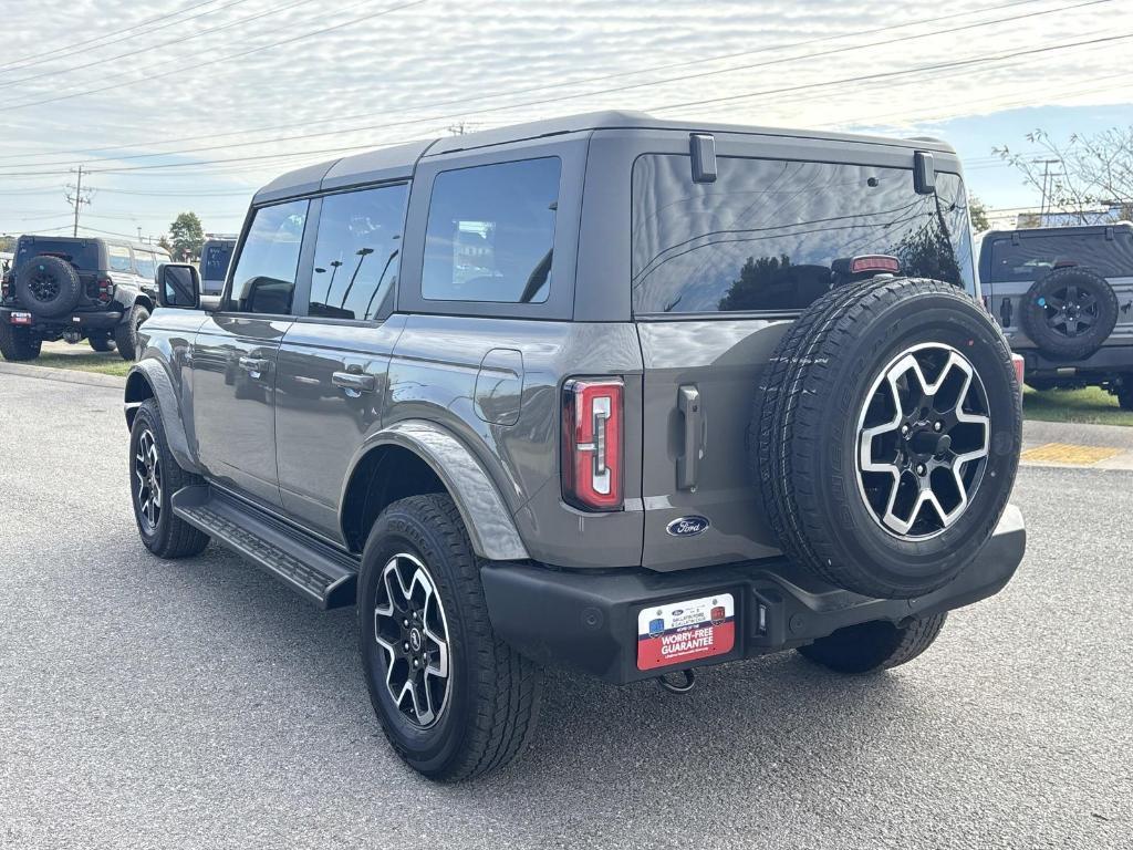 new 2025 Ford Bronco car, priced at $52,241