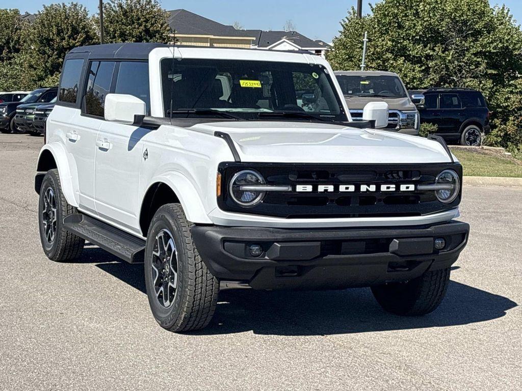 new 2025 Ford Bronco car, priced at $47,227