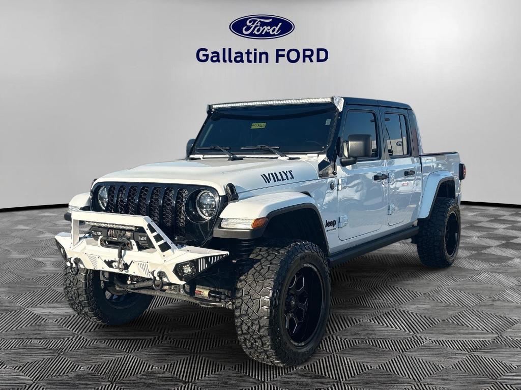used 2023 Jeep Gladiator car, priced at $33,444
