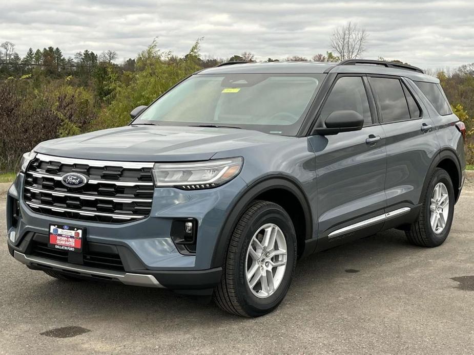 new 2025 Ford Explorer car, priced at $45,205