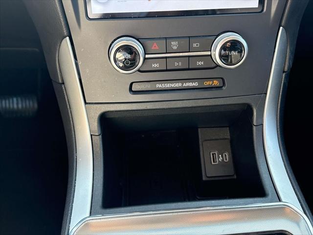 used 2022 Ford Edge car, priced at $25,444