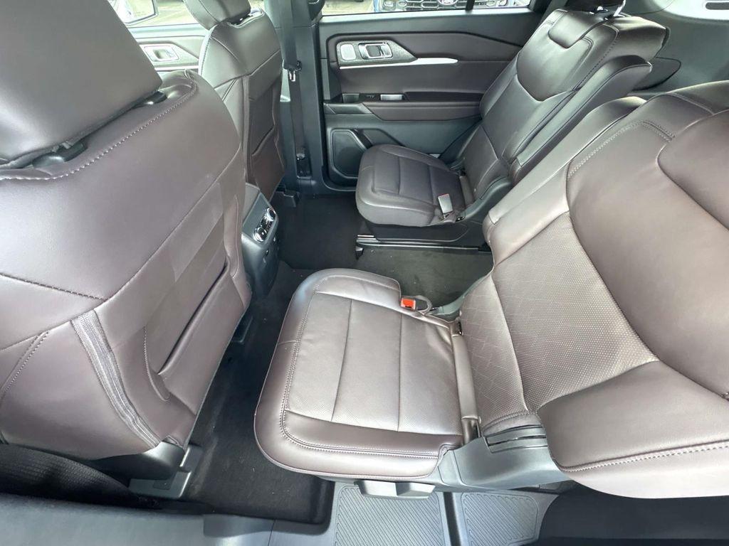 new 2025 Ford Explorer car, priced at $51,122