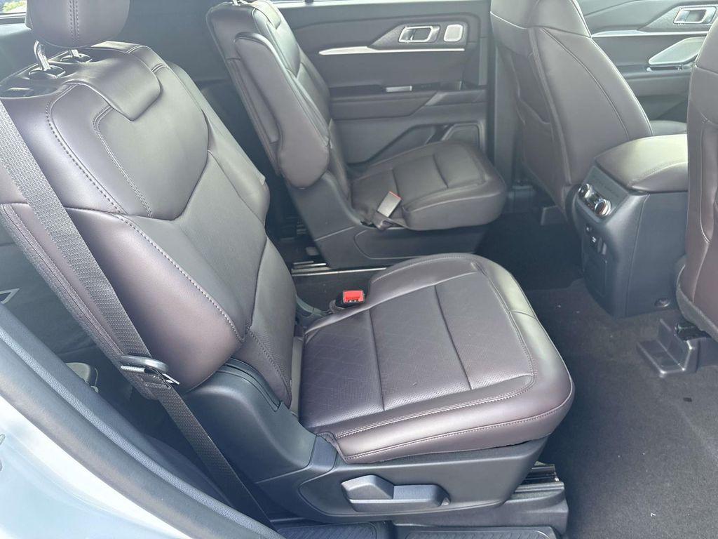 new 2025 Ford Explorer car, priced at $51,122