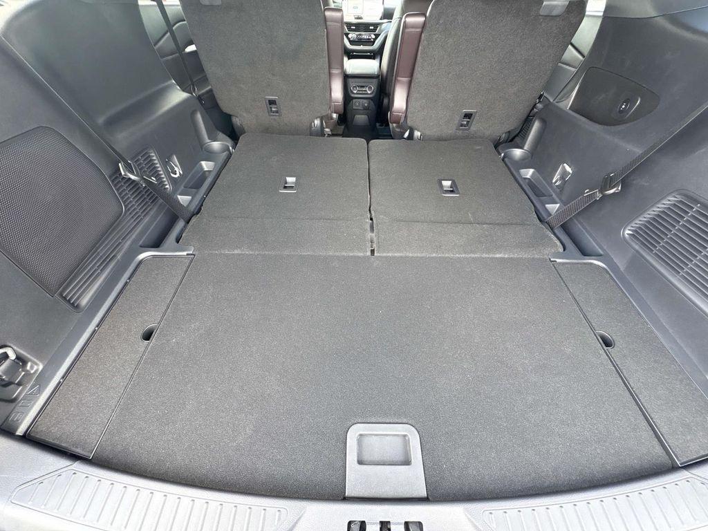 new 2025 Ford Explorer car, priced at $51,122
