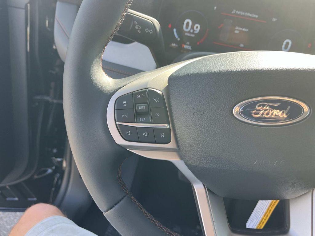 new 2025 Ford Explorer car, priced at $40,632