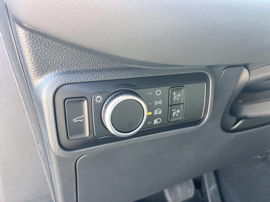 new 2025 Ford Explorer car, priced at $40,632