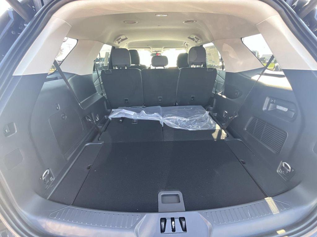 new 2025 Ford Explorer car, priced at $40,632