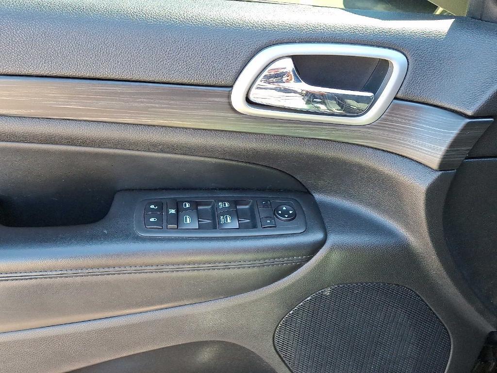 used 2020 Jeep Grand Cherokee car, priced at $21,624