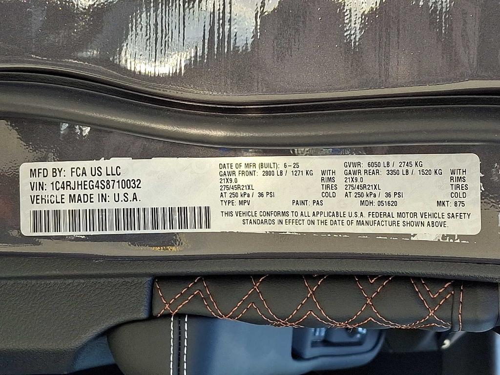 new 2025 Jeep Grand Cherokee car, priced at $62,589
