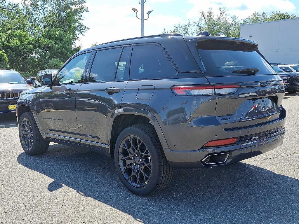 new 2025 Jeep Grand Cherokee car, priced at $62,589