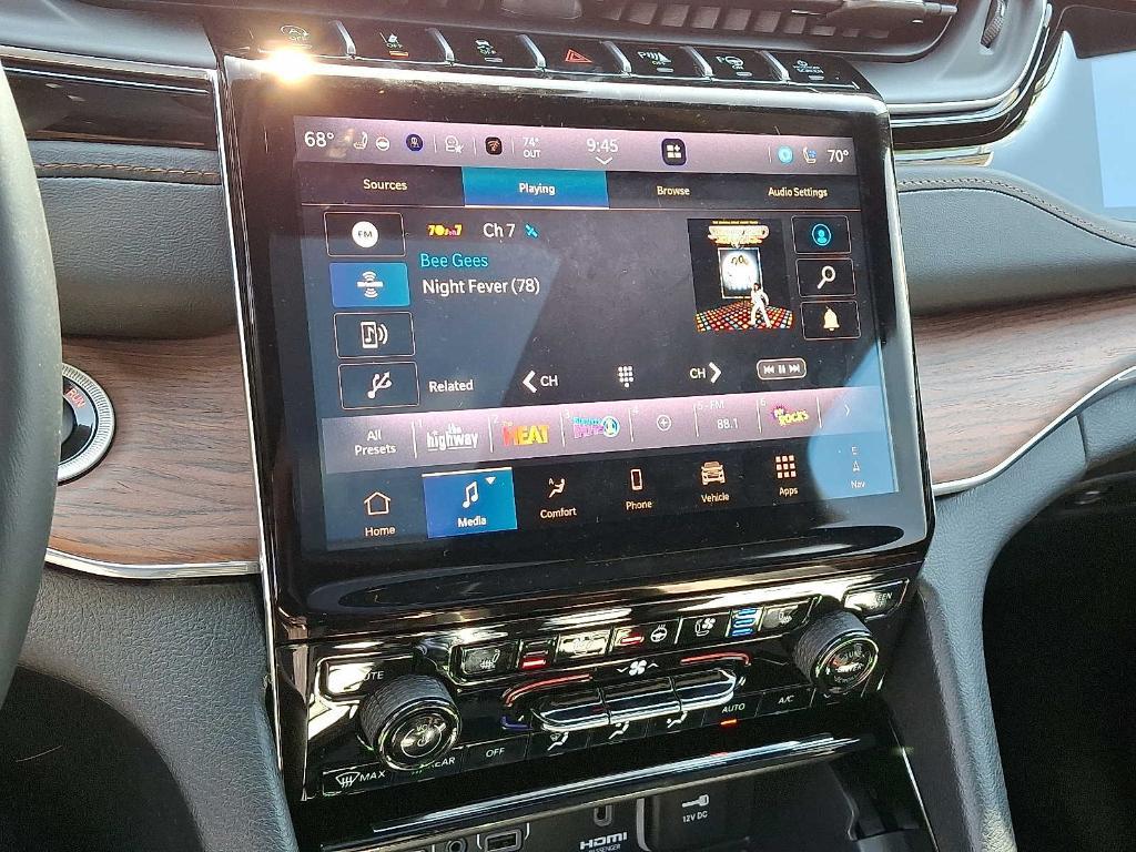 new 2025 Jeep Grand Cherokee car, priced at $62,589