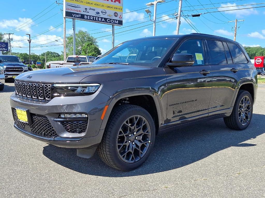 new 2025 Jeep Grand Cherokee car, priced at $62,589