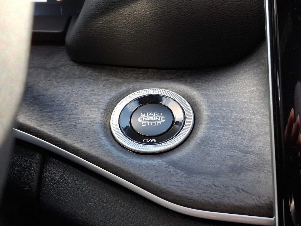 new 2025 Jeep Grand Cherokee car, priced at $53,535