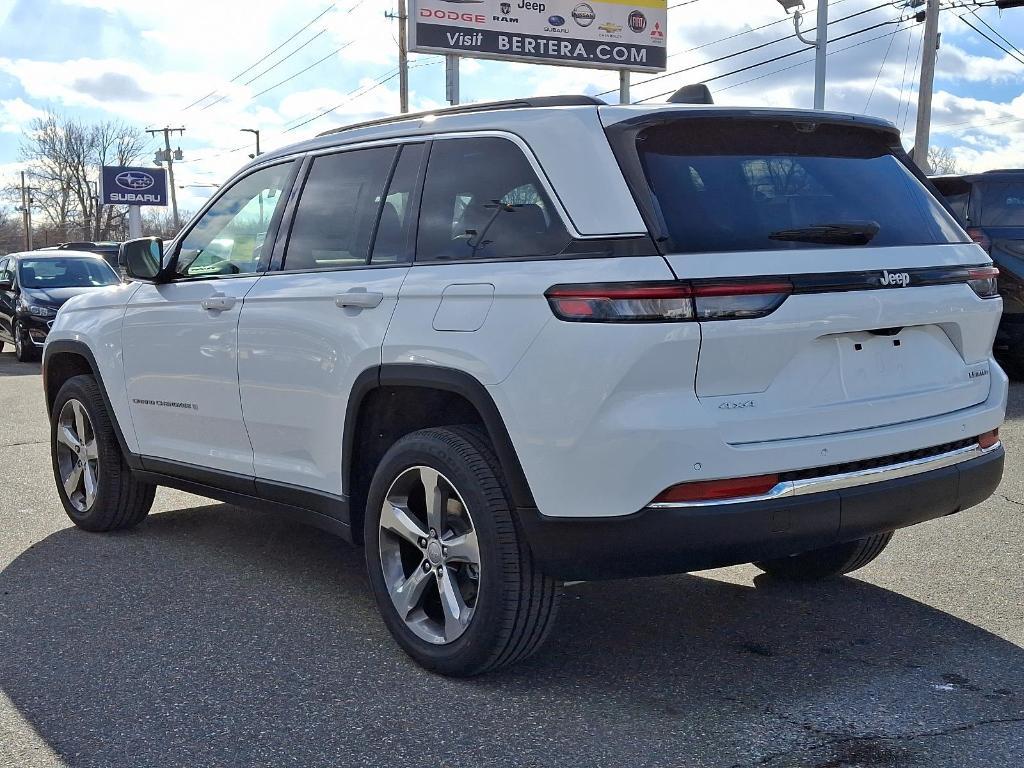 new 2025 Jeep Grand Cherokee car, priced at $51,535