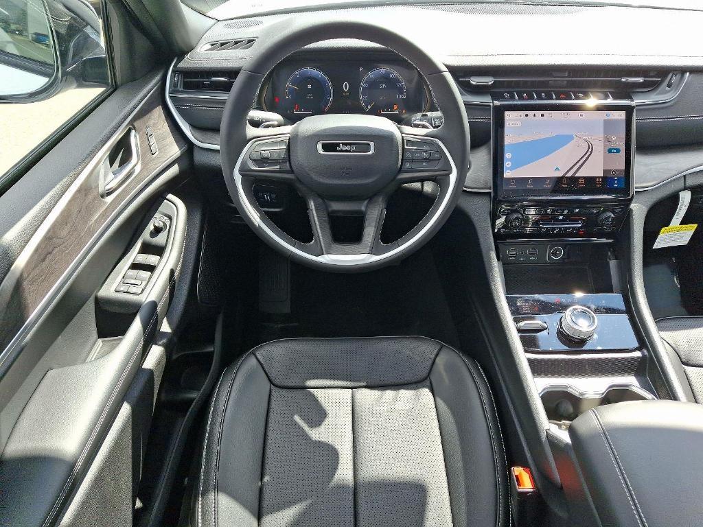 new 2025 Jeep Grand Cherokee car, priced at $54,457