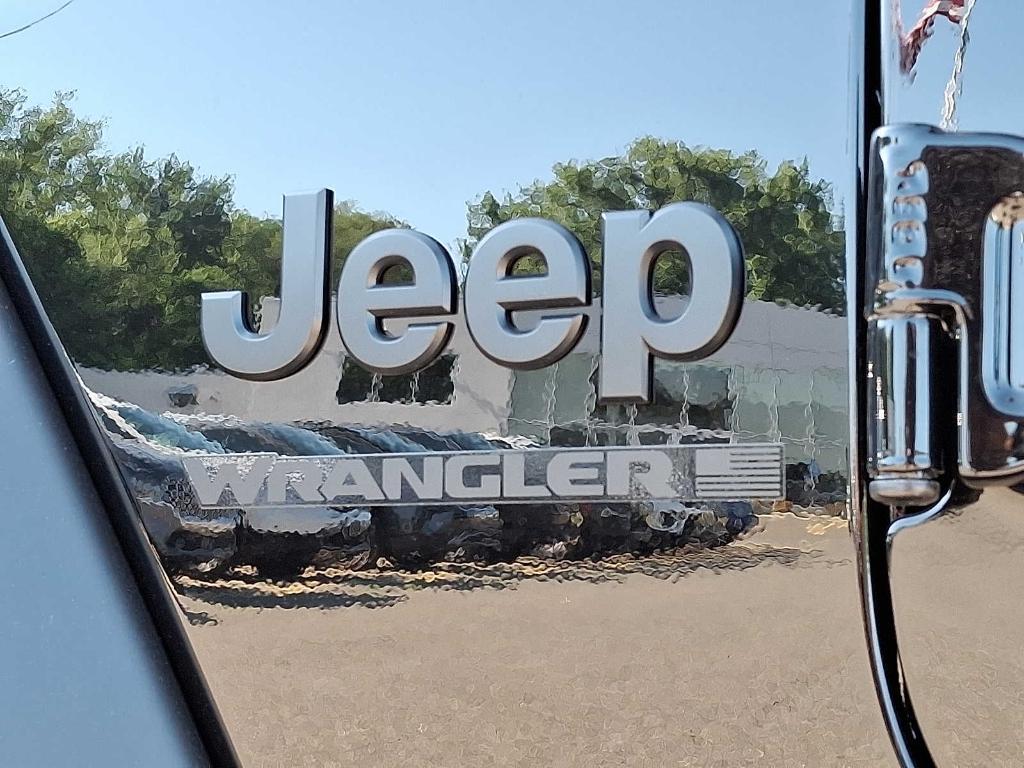 new 2025 Jeep Wrangler car