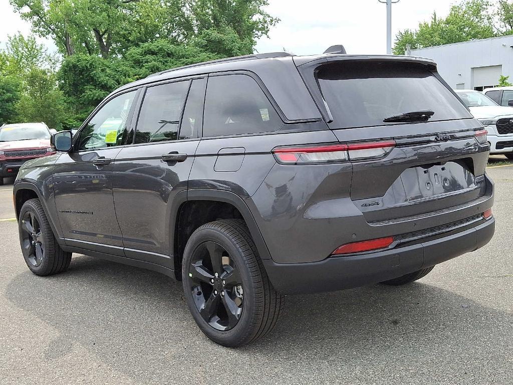 new 2025 Jeep Grand Cherokee car