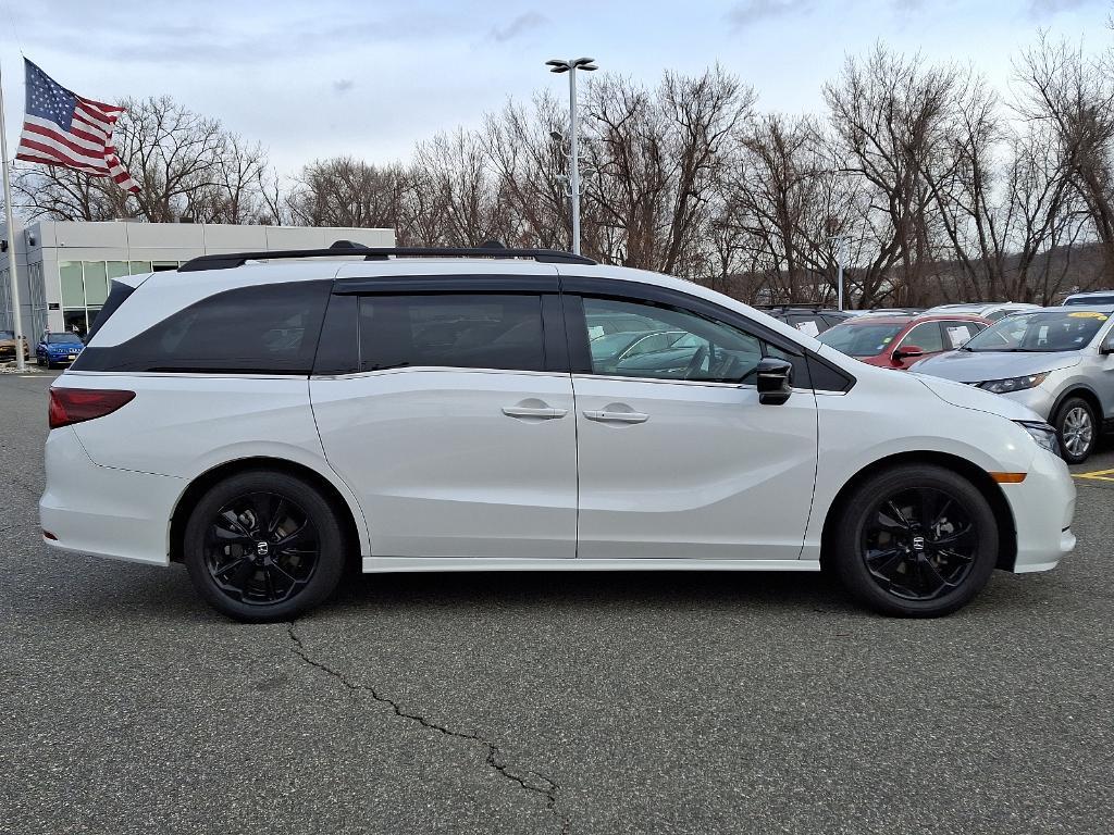 used 2023 Honda Odyssey car, priced at $35,042