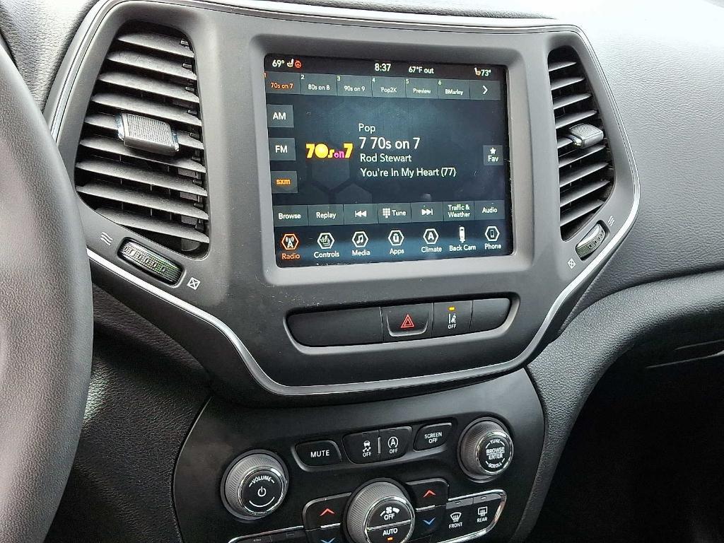 used 2022 Jeep Cherokee car, priced at $25,669