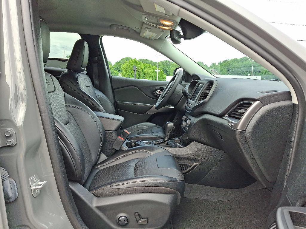 used 2022 Jeep Cherokee car, priced at $25,669
